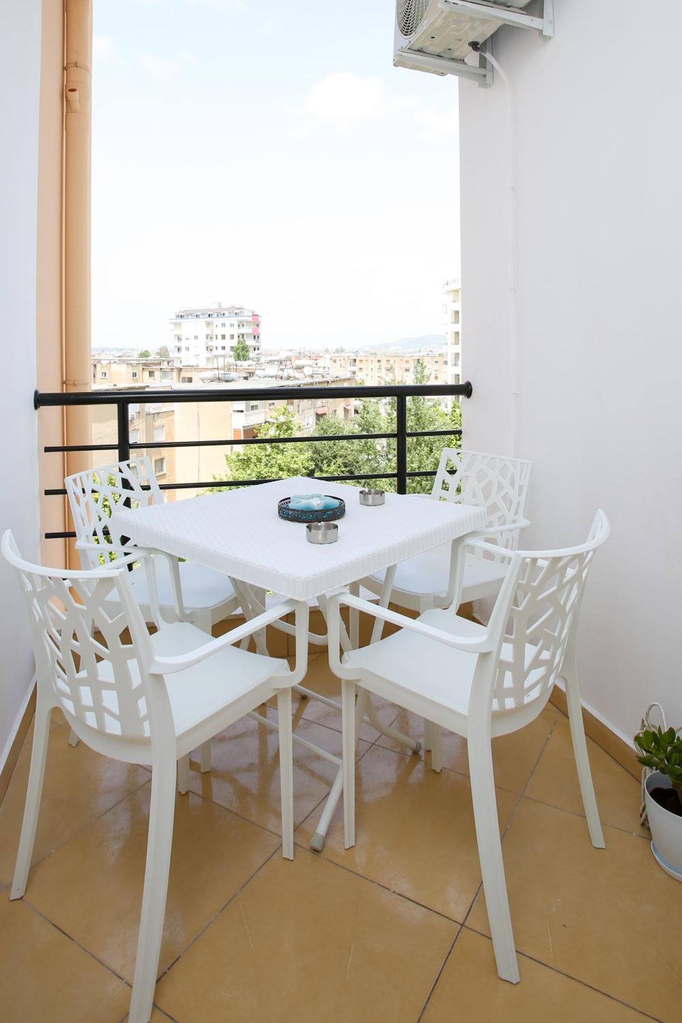 Anemone Apartment *